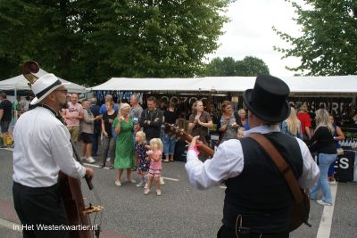 Muziek braderie feestweek niekerk